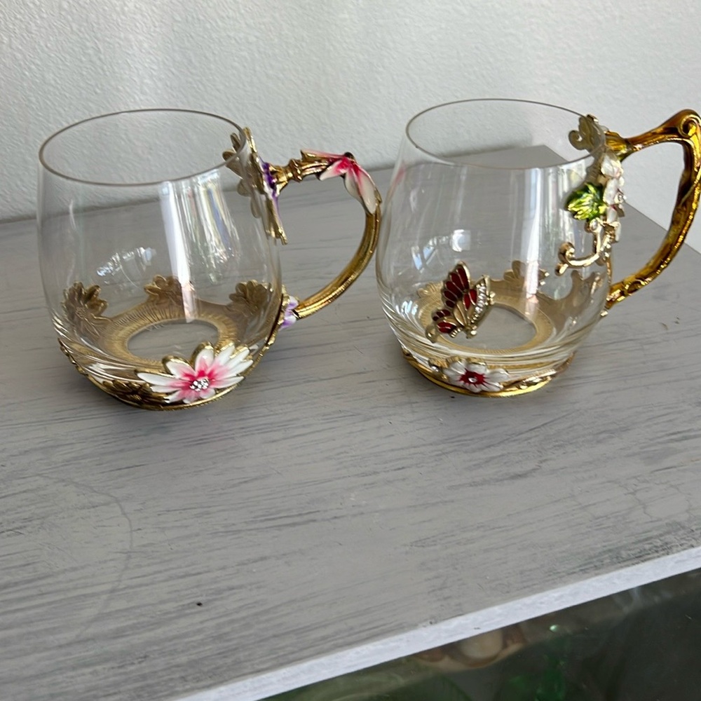 2 Arc of France Clear glass tea coffee mugs with butterfly's and flowers